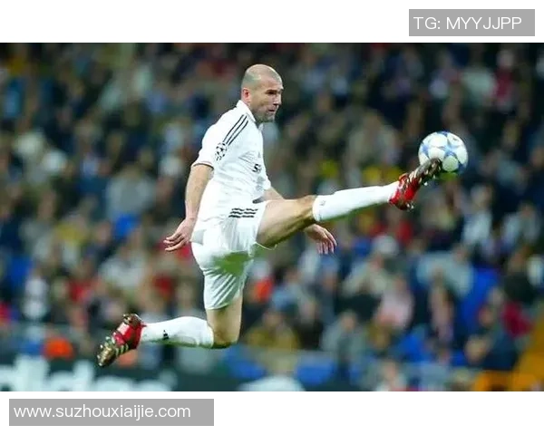 足球场上50号传奇球星:从默默无闻到闪耀世界的奋斗历程 足球场上50号传奇球星:从默默无闻到闪耀世界的奋斗历程