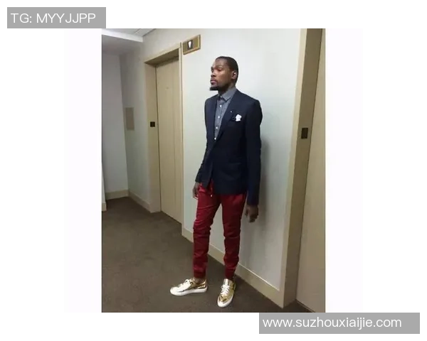 足球球星逆袭变装挑战大揭秘 从绿茵场到时尚舞台的华丽转身 足球球星逆袭变装挑战大揭秘 从绿茵场到时尚舞台的华丽转身